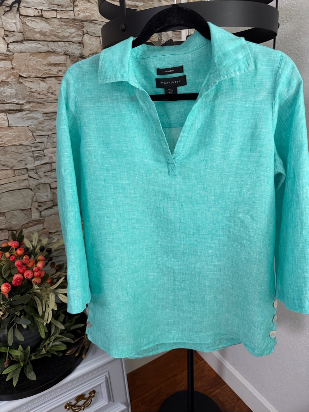 Tahari Aqua V-Neck Linen Tunic